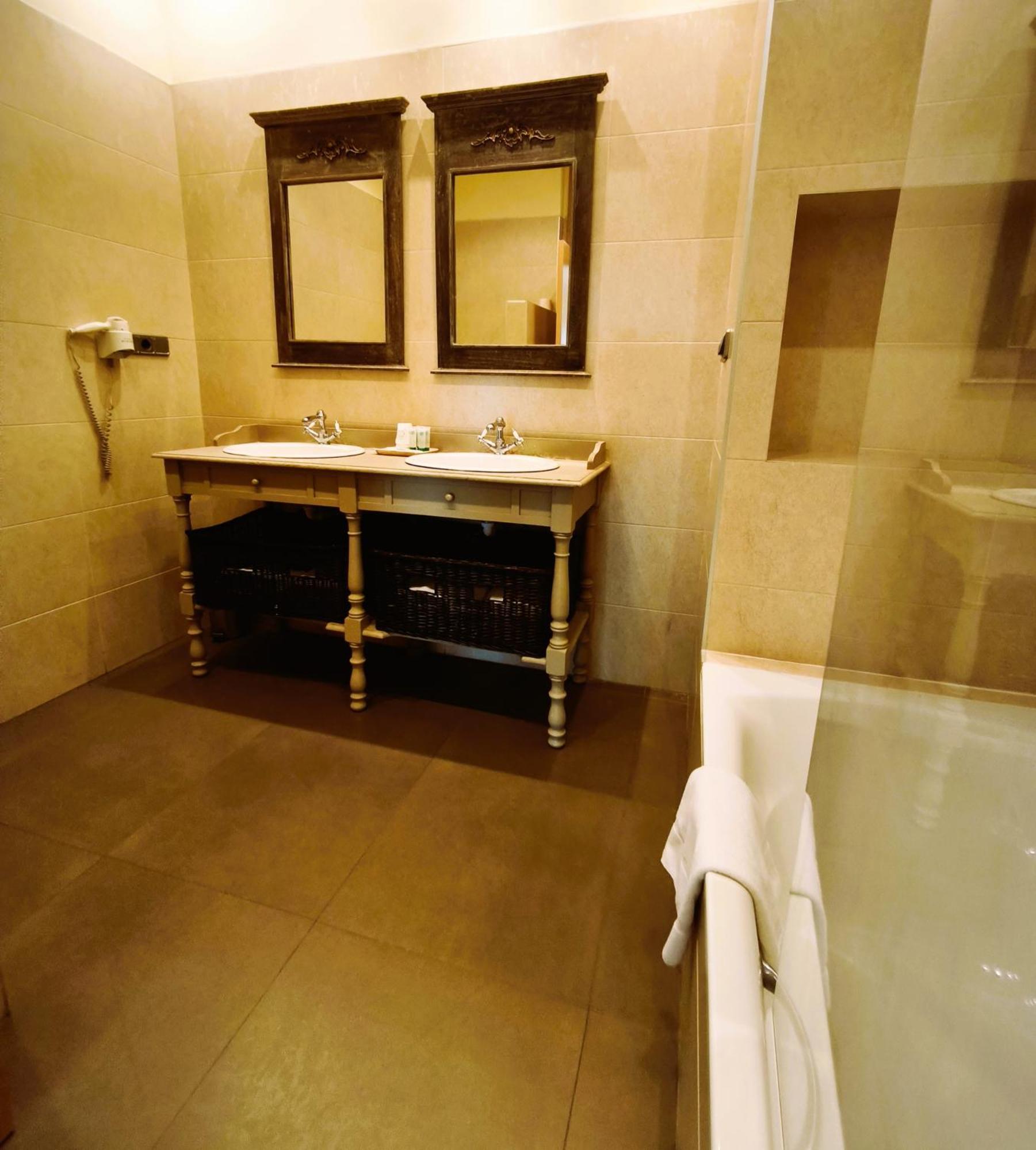 Hotel Villa Marcilla 3*